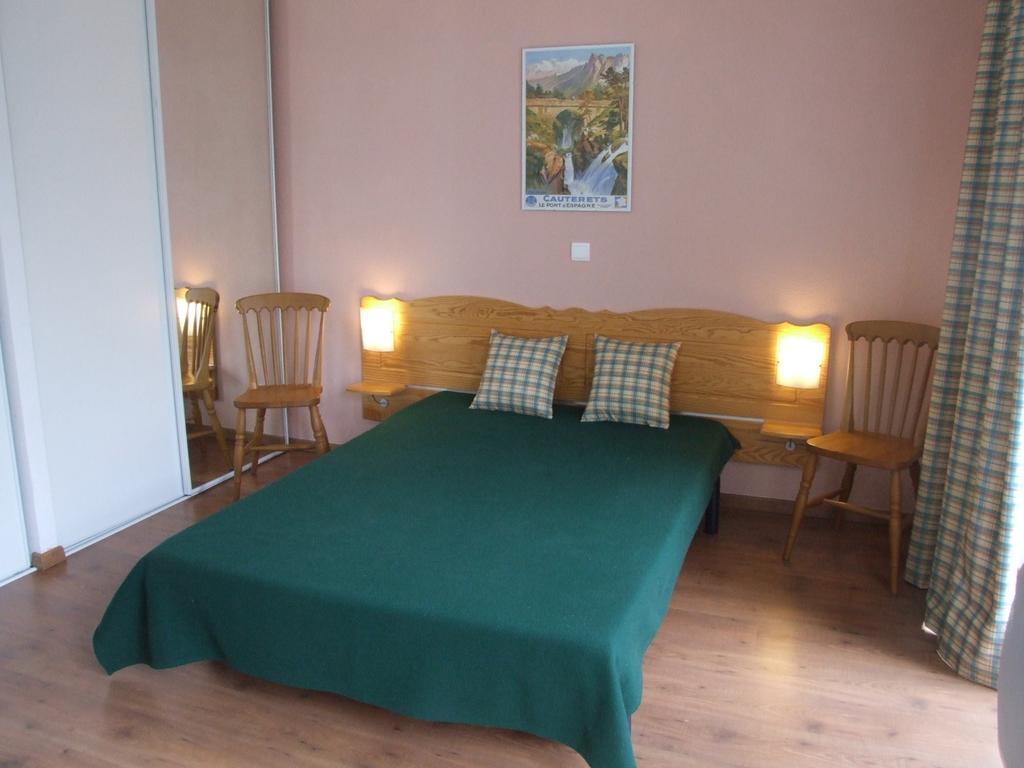 Vacances Perennes Cauterets Chambre photo